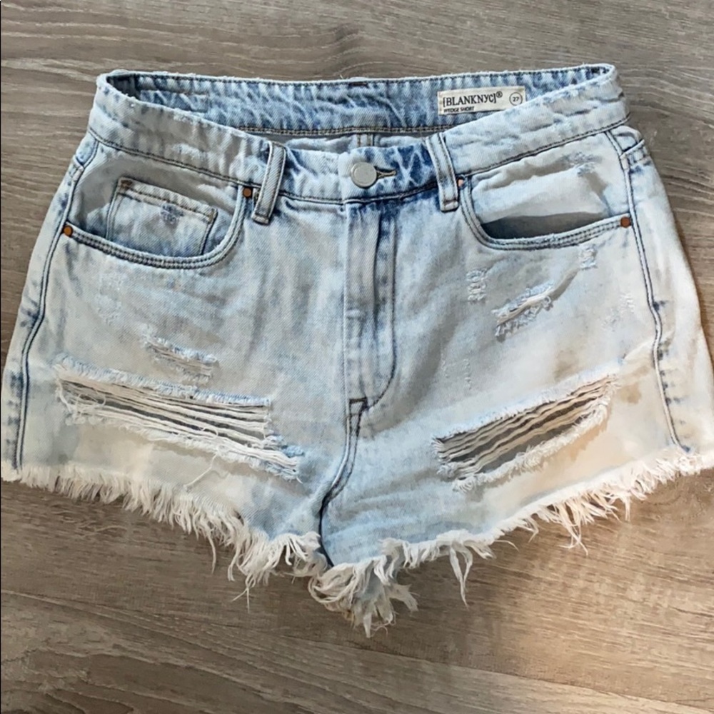 Light frayed denim shorts by Blank NYC